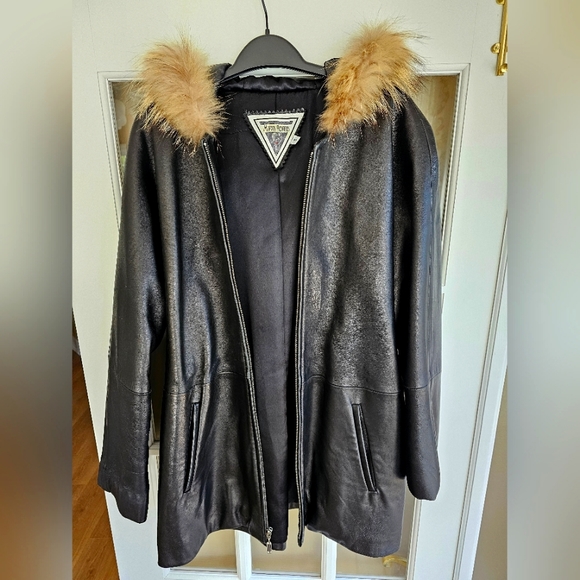 Marvin Richard's Genuine Leather Coat with Accent Fur in S. Beautiful! - Picture 5 of 10
